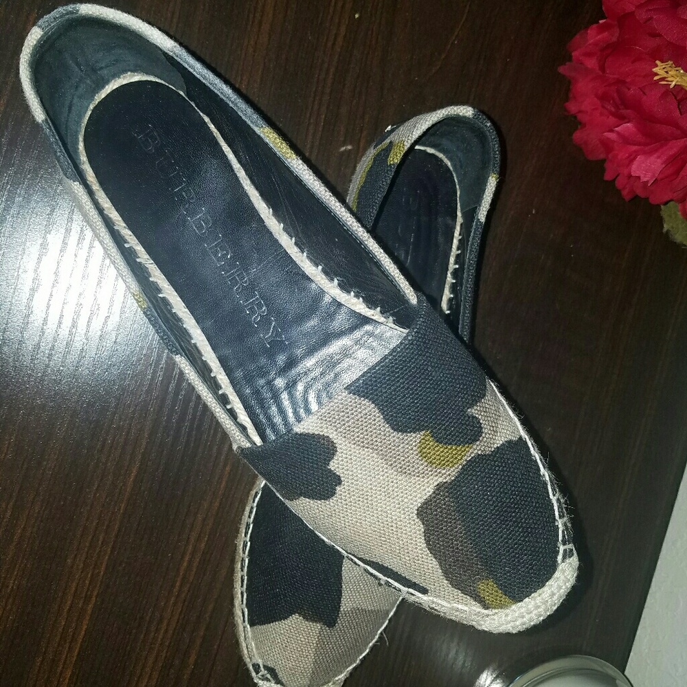 *RARE* Burberry Camouflage Espadrilles - Picture 2 of 5